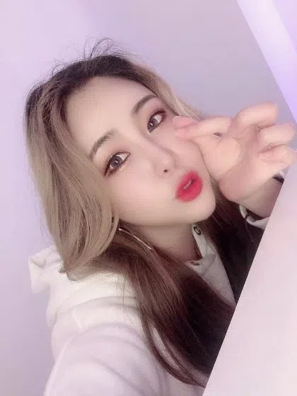 コンカフェ＆バー かるぺでゅ～む ヒジョン 1