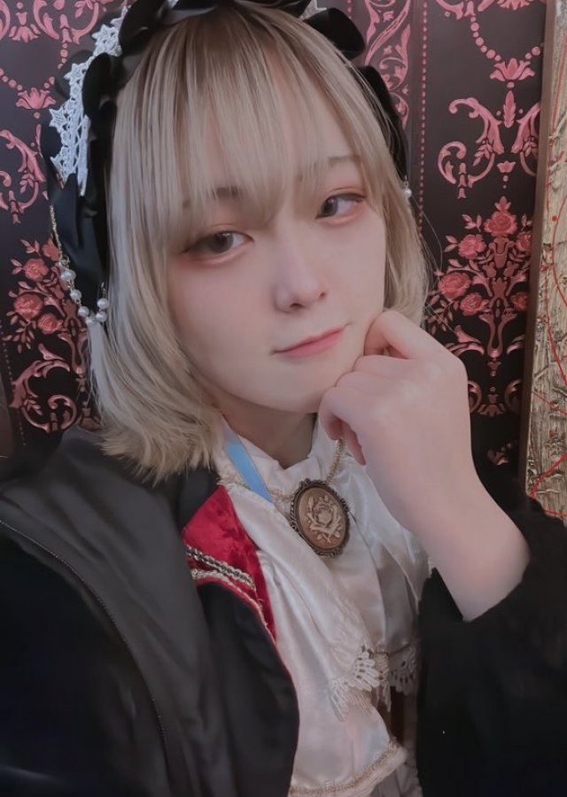 吸血鬼メイド喫茶メメント•モリと死の舞踏 ルカ 1