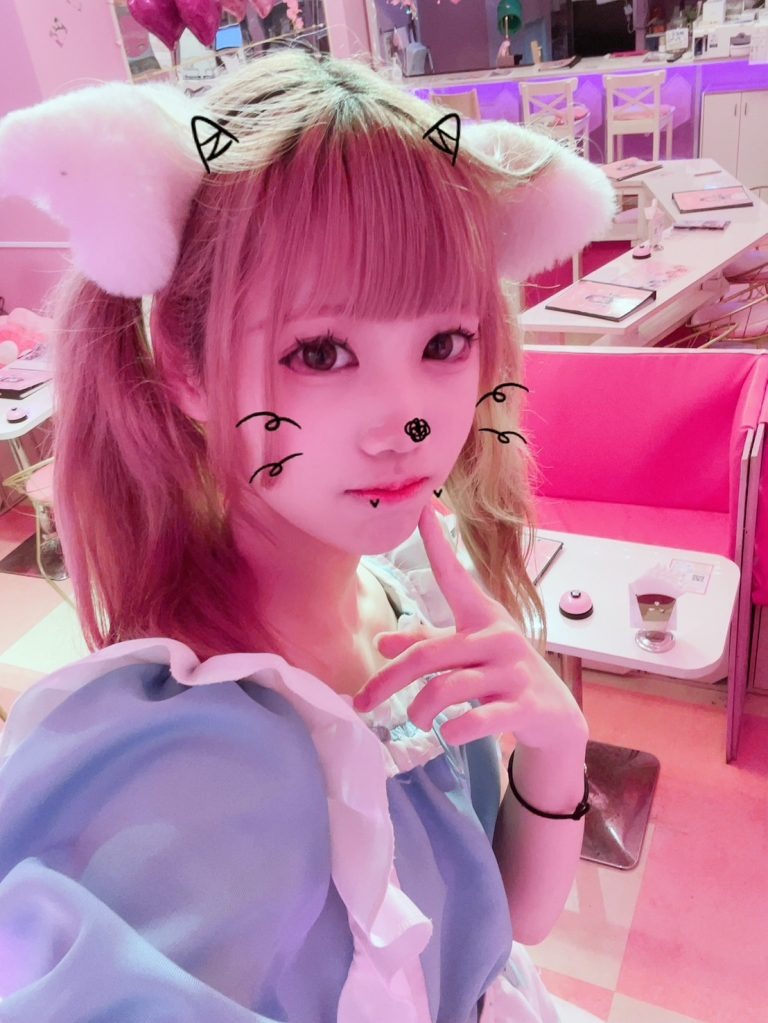 メイドカフェ&バー Y’unamano32（ユナマノミニ）(みけ)さん