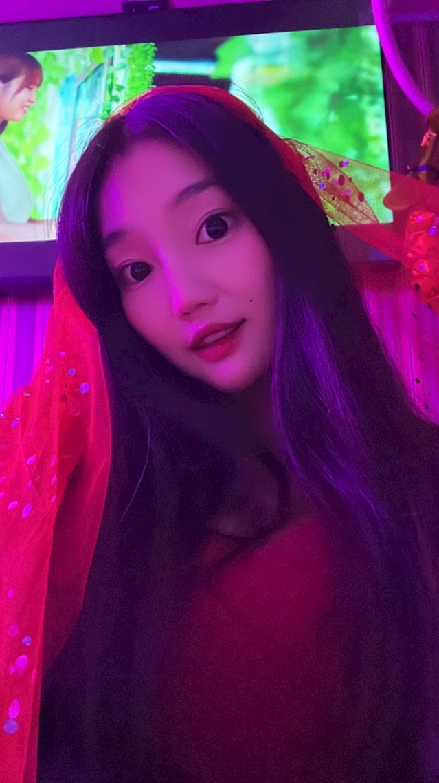 新大久保K-pop Girls コンカフェ＆バーBABYMONSTER(華)さん