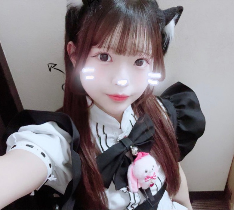 黒猫メイド魔法カフェ中野本店(ひな)さん