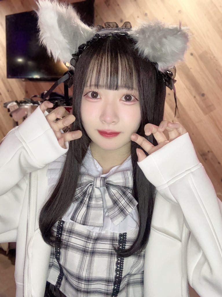 コンセプトカフェ&バーとらぶる みる 1