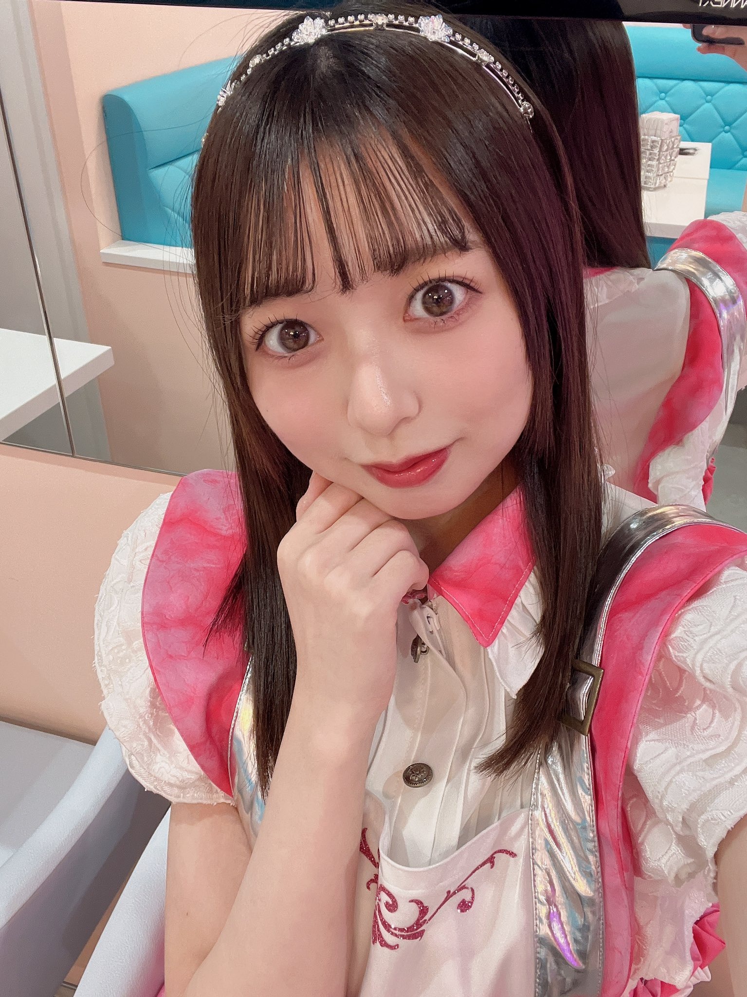 推しは推せる時に推せっ！AKIBA かりん 1