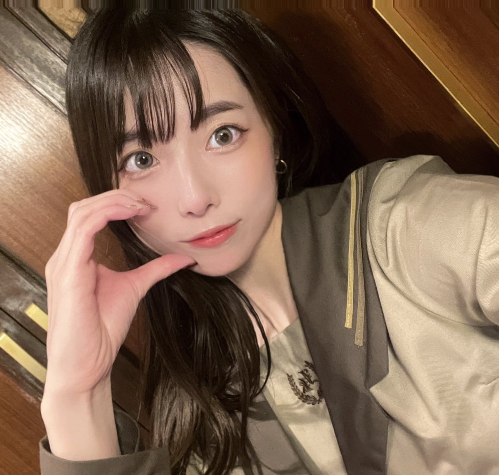 るるのるにる　　紅茶が楽しめるメイドBAR やや 1