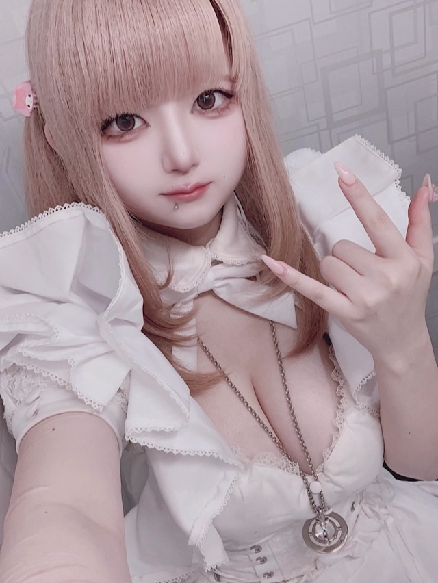 ブラホワ (Black or White)(にゃるらとぽてぷ)さん