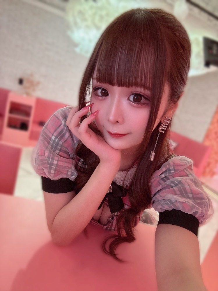 charmyMoon(しおん)さん