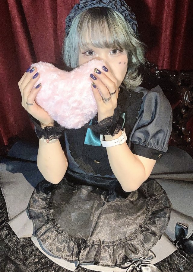 メイドCafe＆Bar KORAT 紫 1