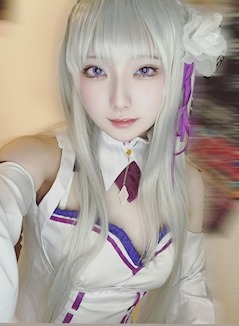 ボカロアニソンバーメルト　 すすきのにあるアニソンバー(よる。)さん