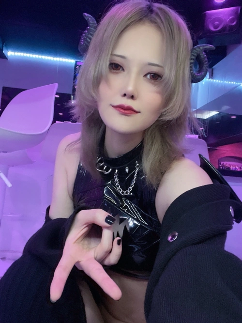 中洲 サキュバスBAR Nightmare オトハ1