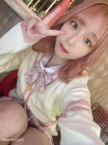 ミニスカJJ(ひなり)さん