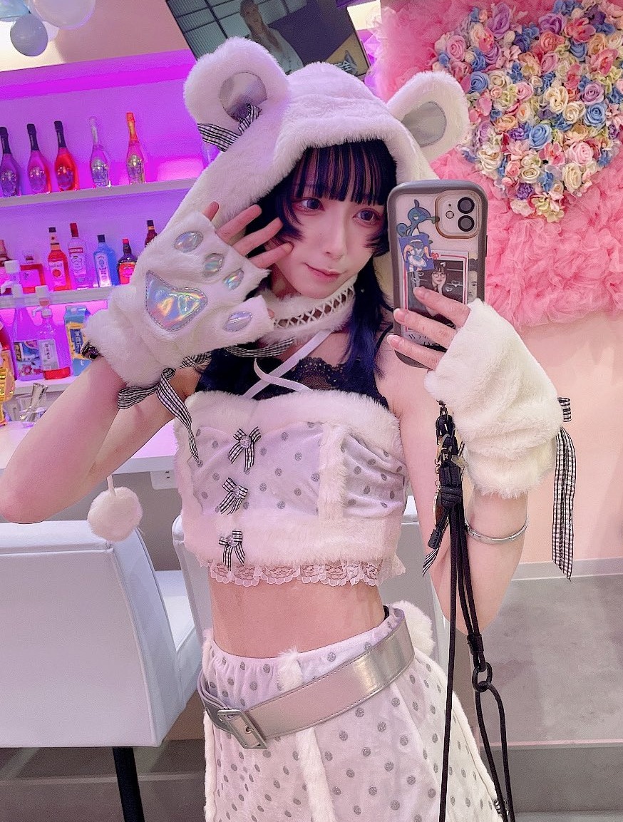 推しは推せる時に推せっ！AKIBA いおり 1