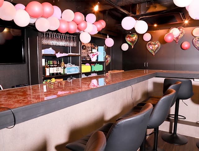 【昼・夜・朝】Girl's bar ピタラビ (歌舞伎町コンカフェ) - ギャラリー1