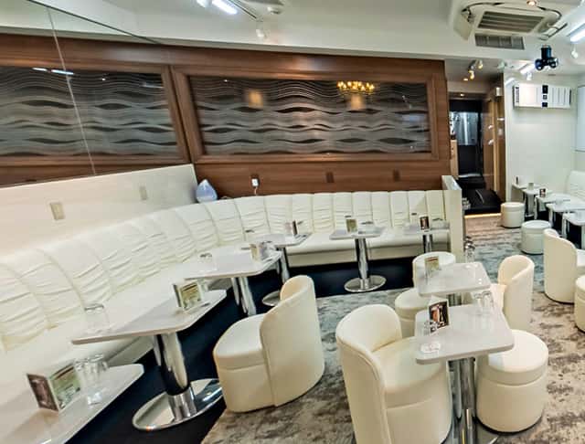 制服カフェ はちみつくろーばー池袋西口 (恵比寿コンカフェ) - ギャラリー3