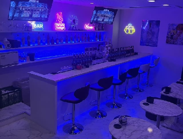 Cafe Bar PLATINUM（プラチナ） (大宮コンカフェ) - ギャラリー2