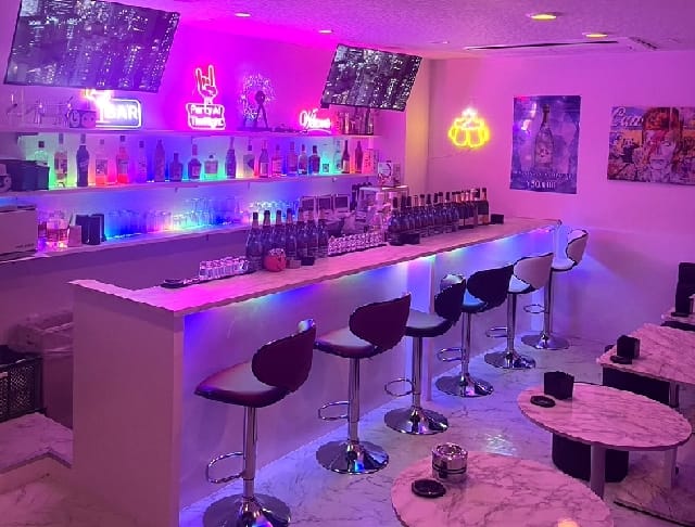 Cafe Bar PLATINUM（プラチナ） (大宮コンカフェ) - ギャラリー1