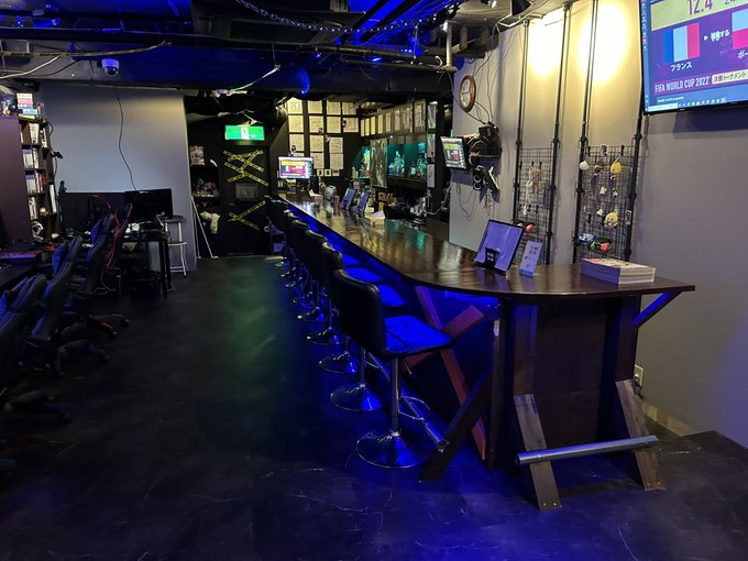 eSportsカフェ＆バー スカイ