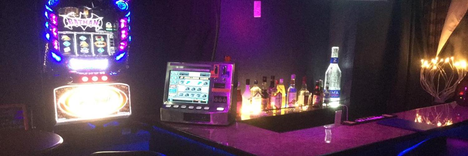 アミューズメントBAR MoonShade（ムーンシェイド）